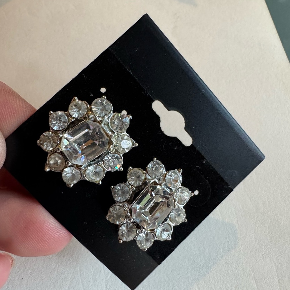 Set of 2 Matching Sparkling Rhinestone Flower Vintage Pins